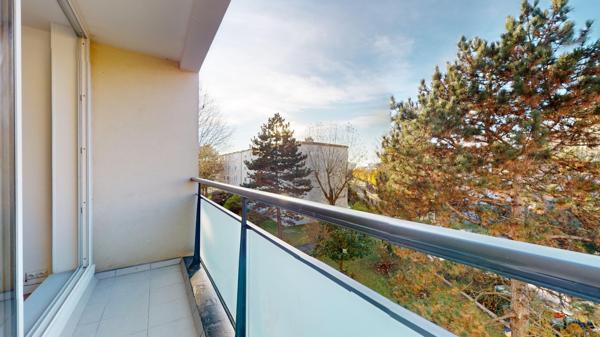 Appartement 3 pièces 48m2 - Metro L7