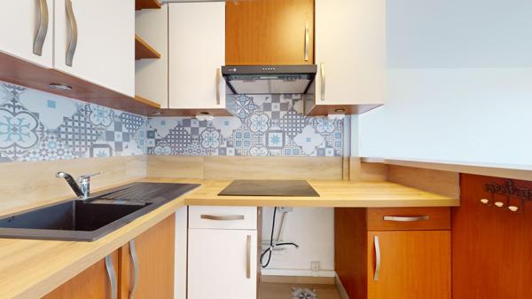 Appartement 3 pièces 48m2 - Metro L7