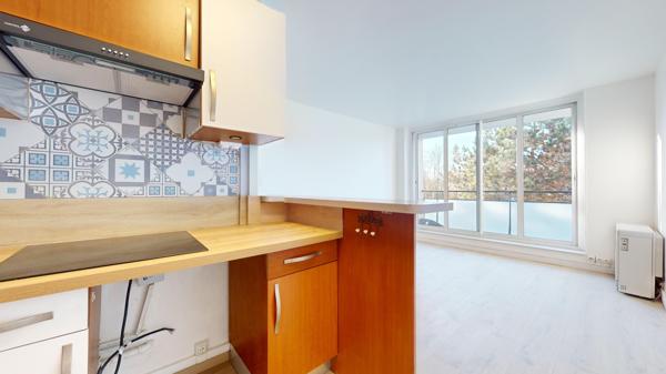 Appartement 3 pièces 48m2 - Metro L7