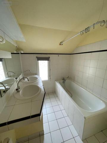 Maison à louer à Laval en Mayenne (53000), ref : 53032-L335