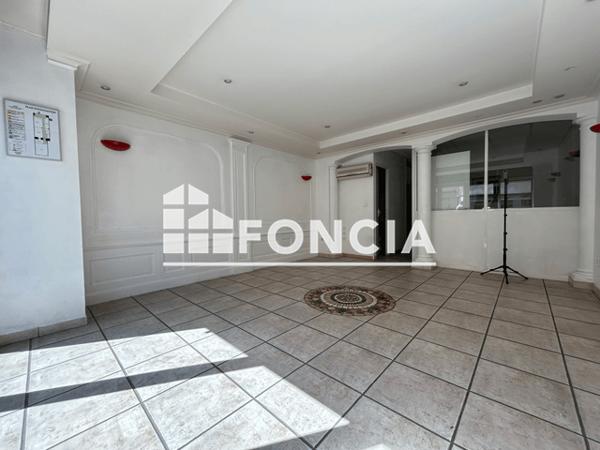 Location Local commercial 3 pièces 54.04 m² - 7 BOULEVARD JEAN MERMOZ Marignane 13700