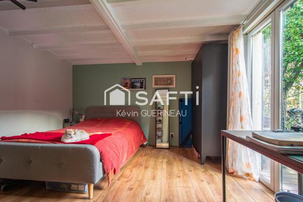 Belle échoppe en pierre 125m2 3 chambres jardin et piscine/spa