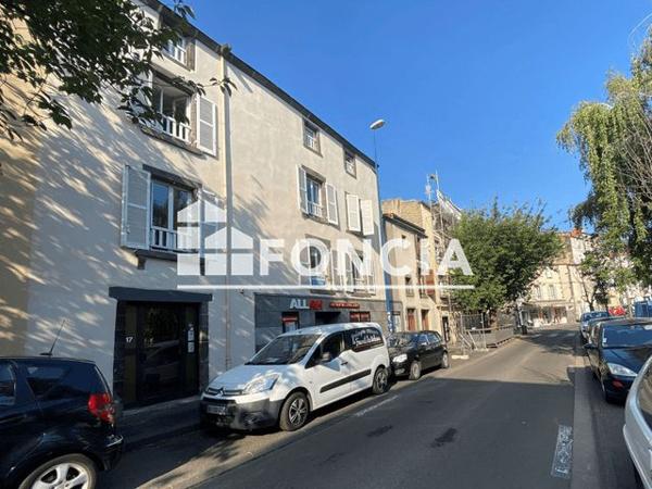 Location Appartement 4 pièces 107 m² - 17 RUE DES VIEILLARDS Clermont-ferrand 63000