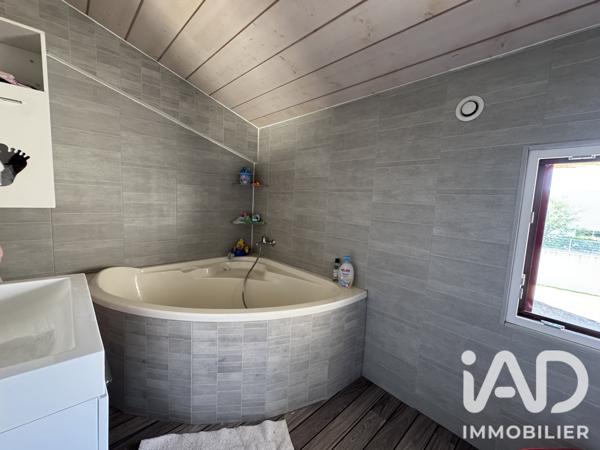 Maison à vendre 6 pièces 148 m² Montaigu-Vendée