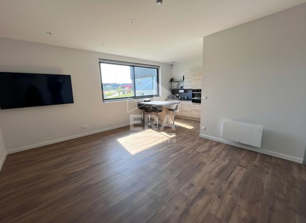 À  LOUER, Local professionnel de 96 m² avec stockage, Zone de Pouilley-les-Vignes