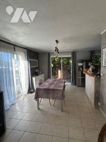 MAISON A VENDRE BAUGE EN ANJOU
Maison de Plain-Pied située 5 minutes de Baugé.
Agréable maiso...