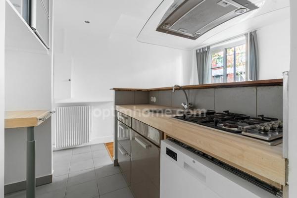 Appartement 3 pièces - 48 m2 - PARIS 20EME