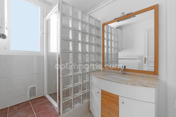 Appartement 3 pièces - 48 m2 - PARIS 20EME