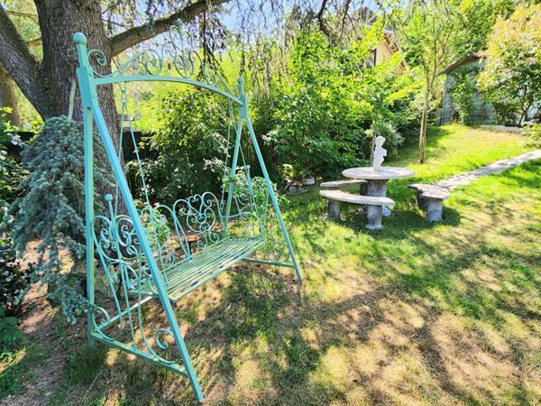 Tosny - Agréable villa avec vue et accès direct à la Seine de 124 m2 -  3 chambres - Bel environnement reposant, calme et reposant -  Terrain 947 m2 - Prix : 383.000 Euros