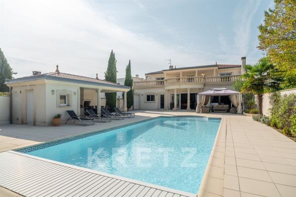 MERIGNAC - Villa 5 chambres de 301 m2 avec piscine & garage