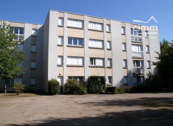A Louer ! Studio situé à deux pas de la gare de MONTARGIS &nbsp;et des commerces de proximité.