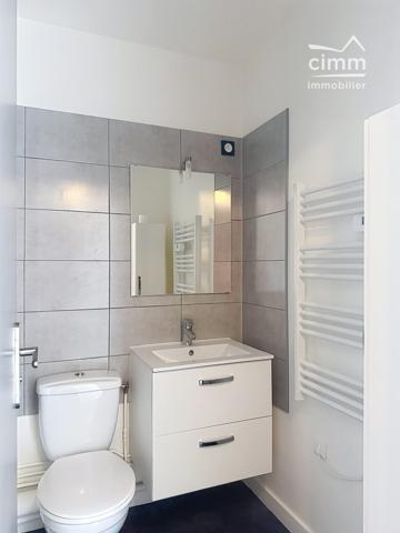 A Louer ! Studio situé à deux pas de la gare de MONTARGIS &nbsp;et des commerces de proximité.