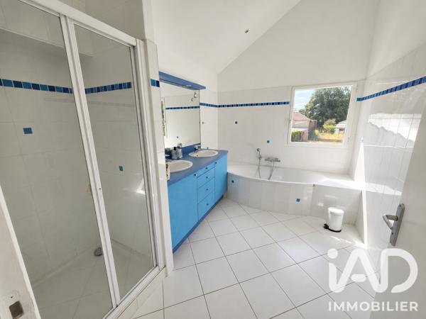 Maison à vendre 7 pièces 237,42 m² Bouaye