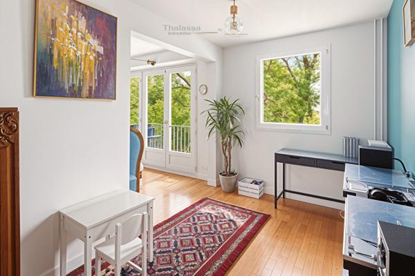 NANTES ZOLA T4-Balcon-Cave & Stationnement,  
Nantes 44100