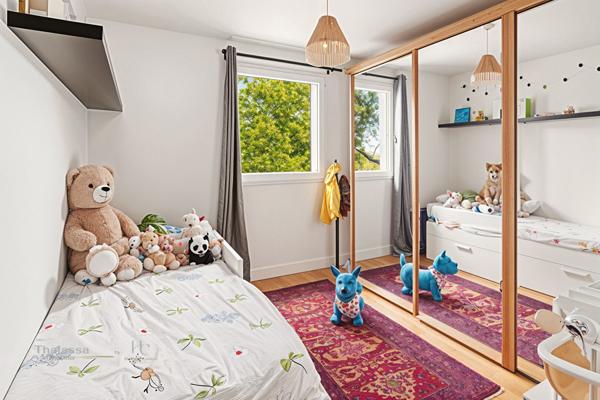 NANTES ZOLA T4-Balcon-Cave & Stationnement,  
Nantes 44100