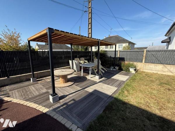 LAVAL, proche gare, Maison sur sous-sol