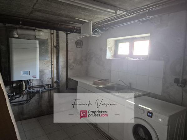 A VENDRE aux Herbiers, Maison de 79 m2 env avec 2 chambres et 1 bureau sur une parcelle de 349 m2 env