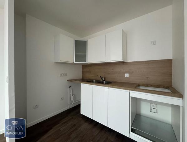 Appartement à louer 4 pièces 75.75m²