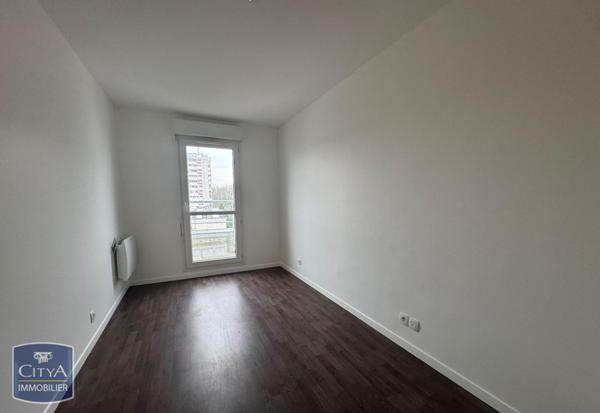 Appartement à louer 4 pièces 75.75m²