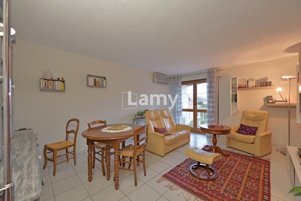 Parking + annexe + appartement + parking