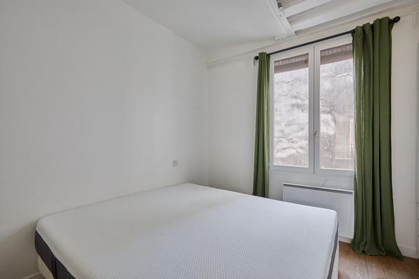 Location meublée - Paris 75001- 1 chambre - 50m²- Les Halles/ rue de la Grande Truanderie
