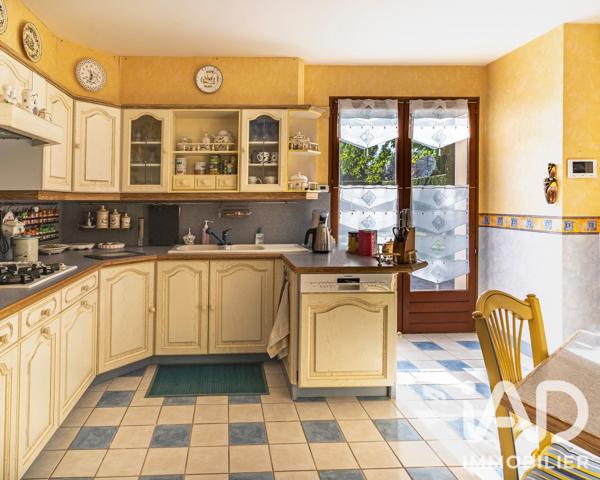 Maison à vendre 8 pièces 242 m² Serris