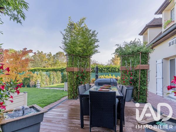 Maison à vendre 8 pièces 242 m² Serris