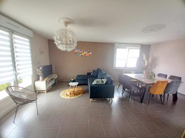 ERNÉE – Maison de plain-pied rénovée 88 m² – 3 ch. – jardin, terrasse 60 m² – aucun travaux