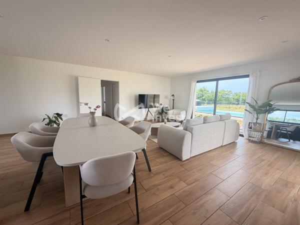 EXCLUSIVITÉ – Maison récente avec piscine, 4 chambres, terrain 1 246 m²