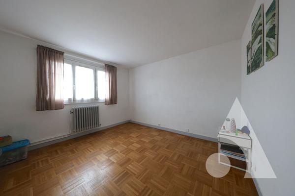Maison 8 pièces 132.16 m2