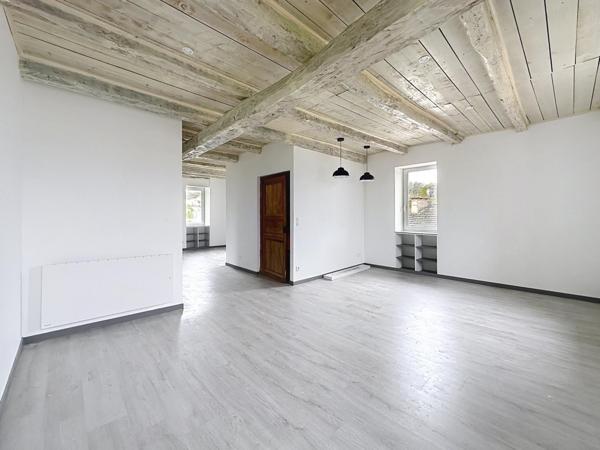 Maison en Pierre entièrement rénovée à neuf  avec dépendances et jardin sur Arcambal