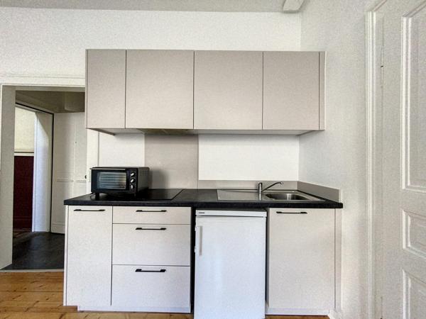 STRASBOURG Forêt-Noire - Magnifique 1P