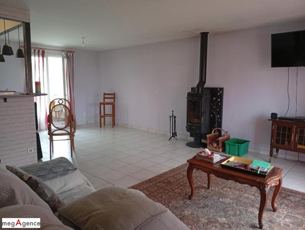 Maison à LE VERNET, 03200 - 7 pièces 148m²