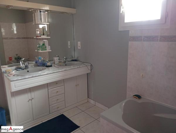 Maison à LE VERNET, 03200 - 7 pièces 148m²