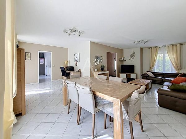 Maison Roissy En Brie 7 pièce(s) 147 m2
