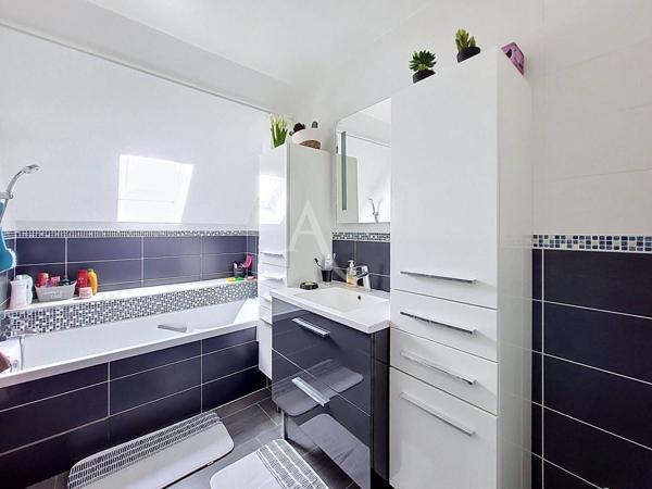Maison Roissy En Brie 7 pièce(s) 147 m2