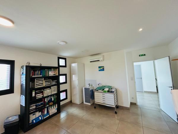 Bureaux à usage de cabinet médical - 98m2env. - Saint Cyprien