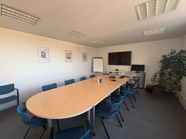 Montargis Bureaux 480 m2 divisibles à vendre