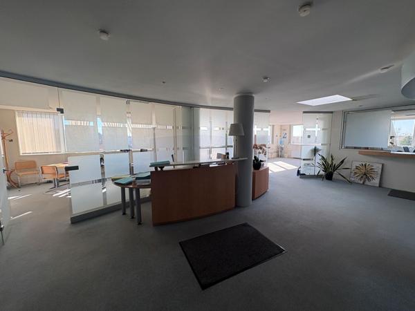 Montargis Bureaux 480 m2 divisibles à vendre