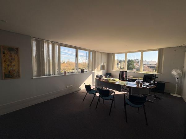 Montargis Bureaux 480 m2 divisibles à vendre