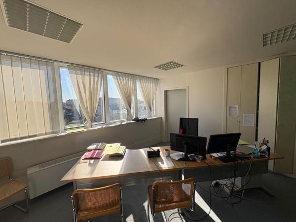 Montargis Bureaux 480 m2 divisibles à vendre