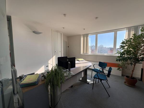 Montargis Bureaux 480 m2 divisibles à vendre