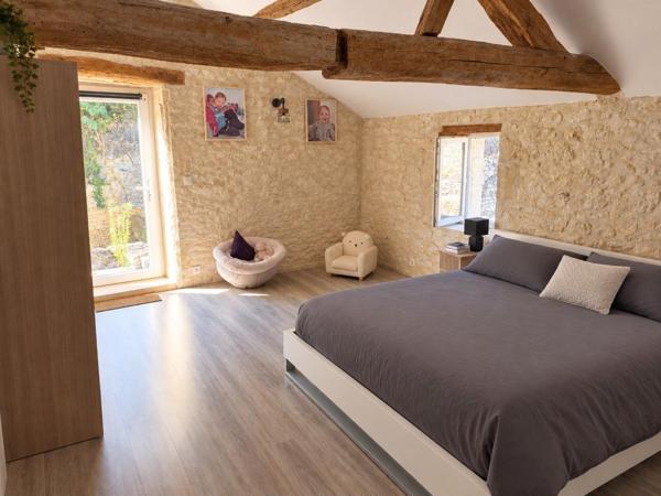 Belle maison en pierre entièrement rénovée