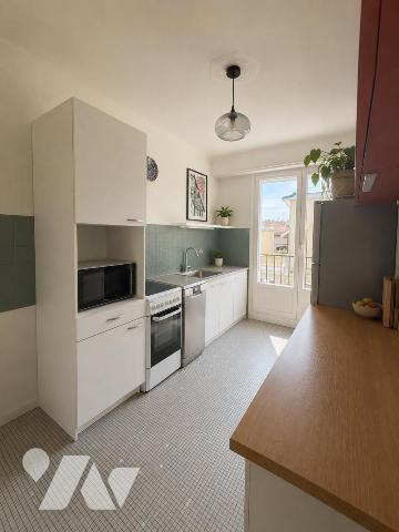 À VENDRE – Appartement T3 de 72, 20 m² avec cave et parking couvert – Nantes (44100)