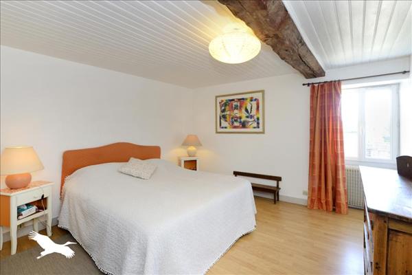 Maison à vendre |  Puymoyen |  8 pièces | 158 m²