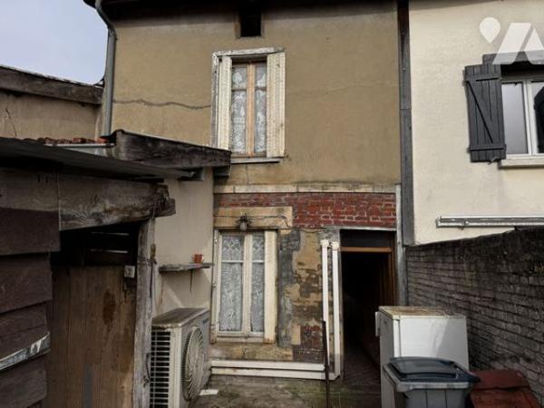 Maison de village à rénover.
