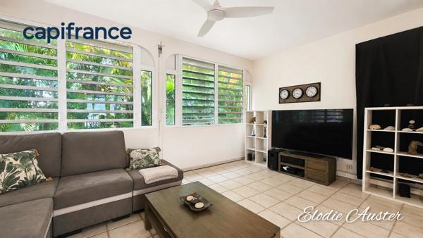 Villa T6 pièces Piscine et Grand jardin arboré  BAIE MAHAULT (971)