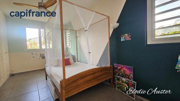 Villa T6 pièces Piscine et Grand jardin arboré  BAIE MAHAULT (971)