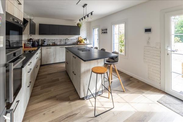 Maison à vendre |  Plomeur |  6 pièces | 164 m²