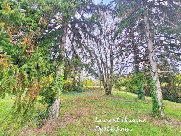 Maison 8 pièces 5 chambres sur terrain de 7372 m²